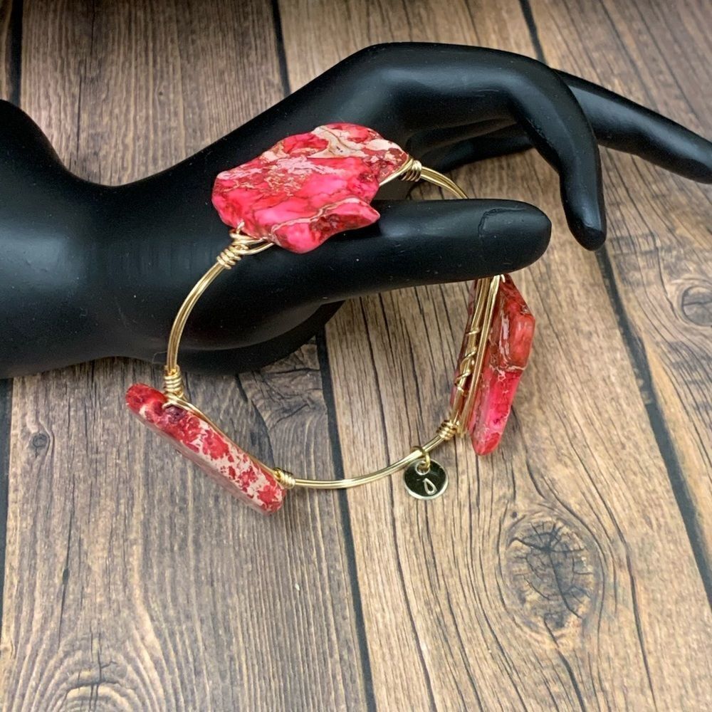 Red Stone Wire Wrap Bracelet‎